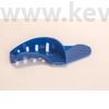 Kép 4/11 - Műanyag Lenyomatkanál, kék, perforált, fogas, 1db - többféle választható méretben