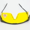Image 6/7 - Lunettes de protection médicales à usage unique avec monture noire et verres jaunes